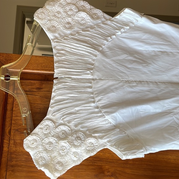 BCBGMaxAzria white summer dress. - Picture 3 of 7